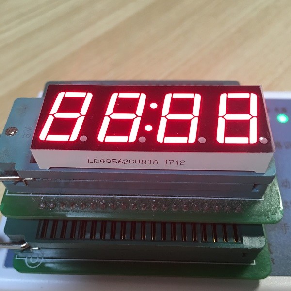 Super Red Digital Clock Led Display 0.56" 4 Digit 80100mcd Lumious Intensity
